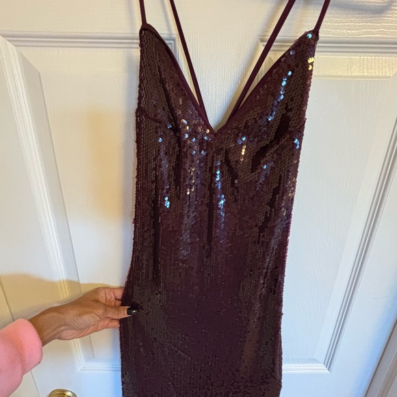 HOLIDAY NYE PARTY DRESS 
SPARKLE SEQUIN OPEN-BACK BODYCON size S - Picture 3 of 8